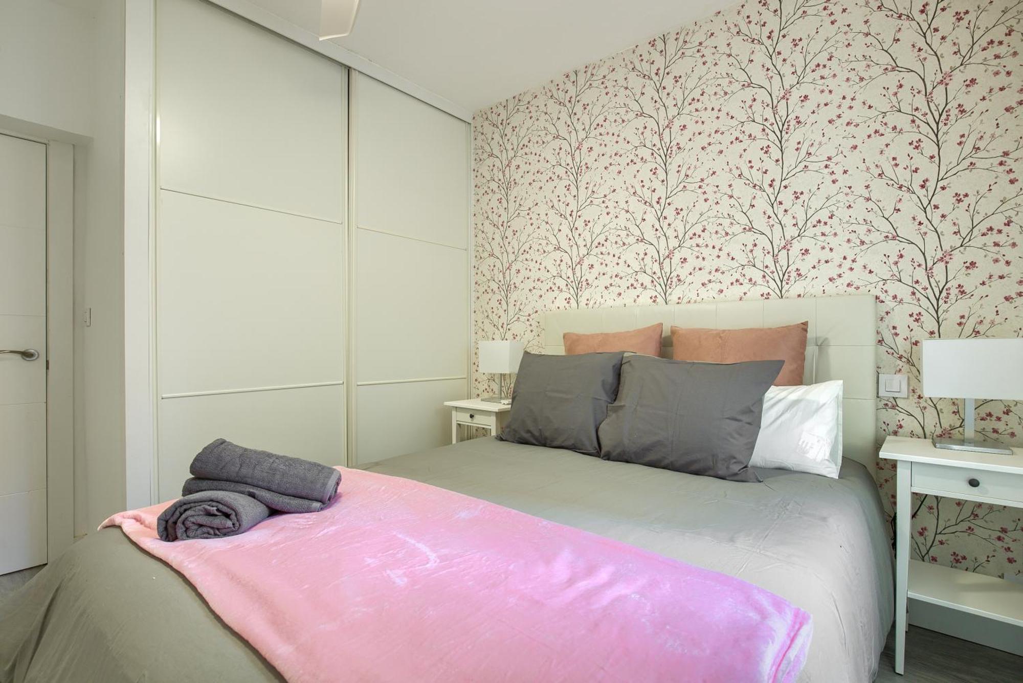 Apartamento San Isidro الكالا ذي إِناريس المظهر الخارجي الصورة